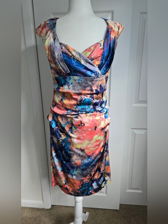ivy & Blue for Maggy Boutique Dresses & Skirts - Ivy & Blu Abstract Watercolor Floral Ruched Cocktail Dress Sz. 8